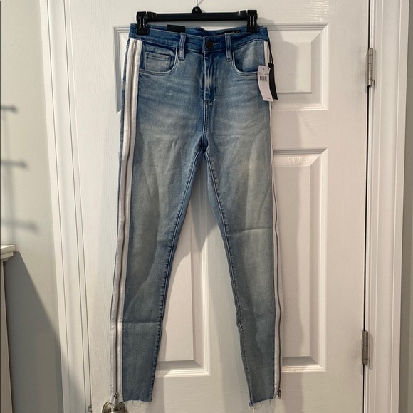 BlankNYC Jeans - Picture 1 of 9